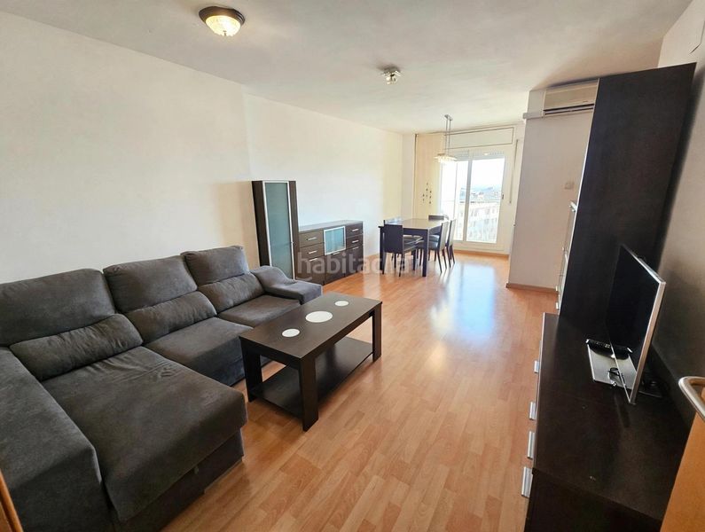 Foto 4800dddb-ba7c-4d64-8d18-884cf924ccc4. Penthouse with heating parking in Alcarràs