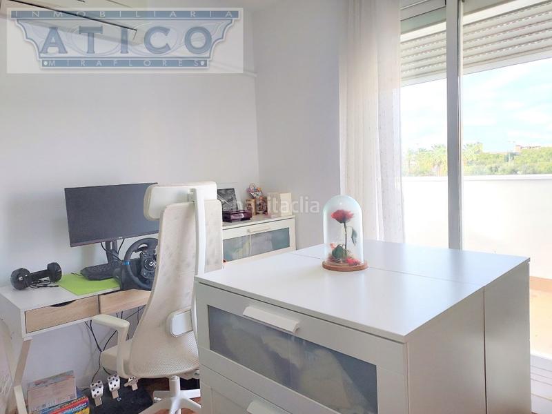 Foto 2f3b671e-850f-4ea3-8f2c-c99fbb876a57. Casa con parcheggio in Zona Universitaria Bormujos