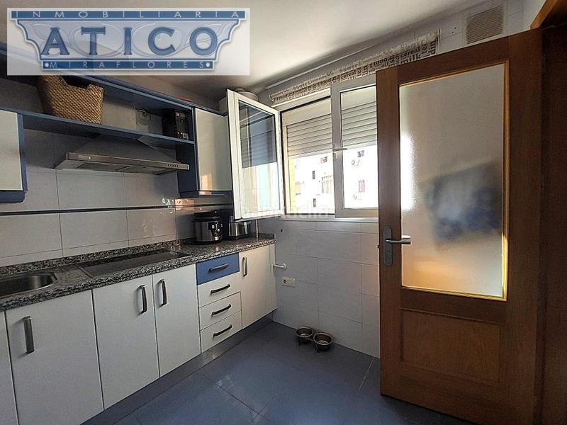 Foto 1bceaaf6-20ef-4606-a240-35d443fdff47. Flat with parking in San Carlos - San José Sevilla