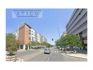 Aparcament cotxe a La Calzada - La Florida. Nerviónbuhaira. garaje