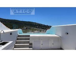 Casa adossada a Atlanterra. Atlanterra  casa adosada de reciente construcción