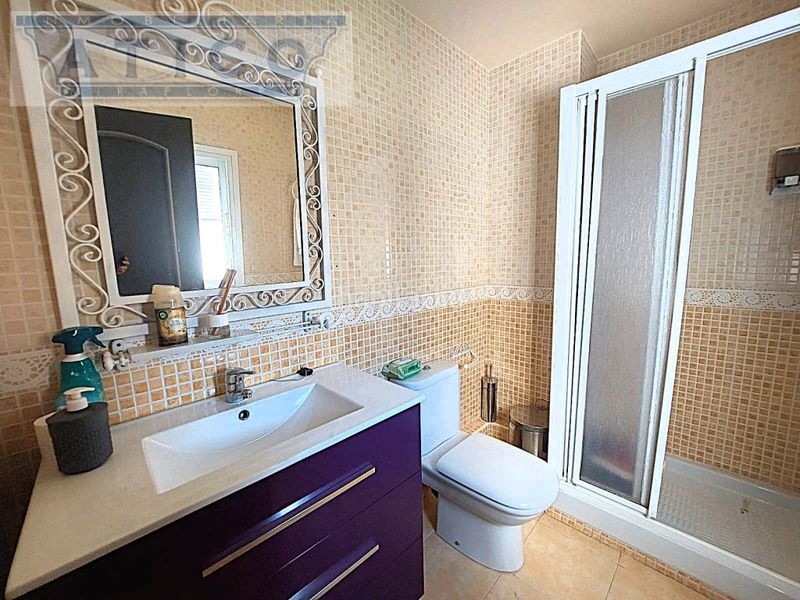 Foto 43a730b1-2957-4a8a-9995-31d36ade2075. Casa amb aparcament a Cruz Roja Sevilla