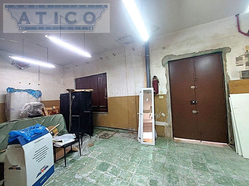 Foto 50ba81a9-7d33-4ff0-b38c-261612827ede. Casa amb aparcament a Cruz Roja Sevilla