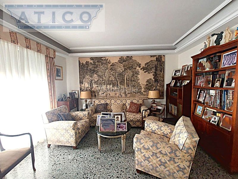 Foto 6738e279-ae03-4a5d-8687-4c4b21afd175. Casa amb aparcament a Cruz Roja Sevilla