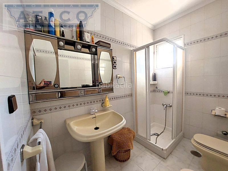 Foto b65e5ba2-0438-47f5-b4a6-d2bd95801d62. Casa amb aparcament a Cruz Roja Sevilla
