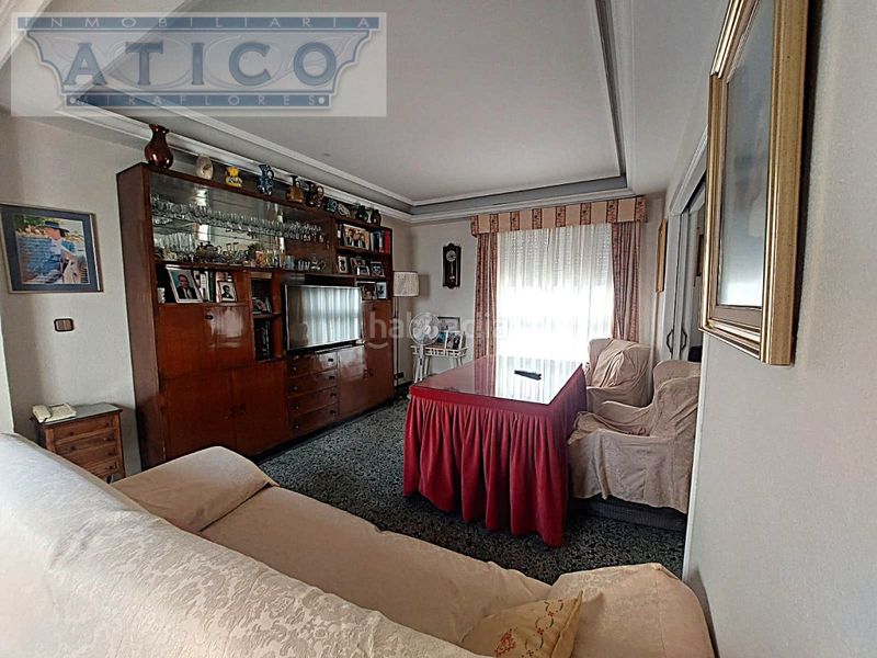 Foto d1c38b81-bd17-479b-8e35-116e750b9a14. Casa amb aparcament a Cruz Roja Sevilla