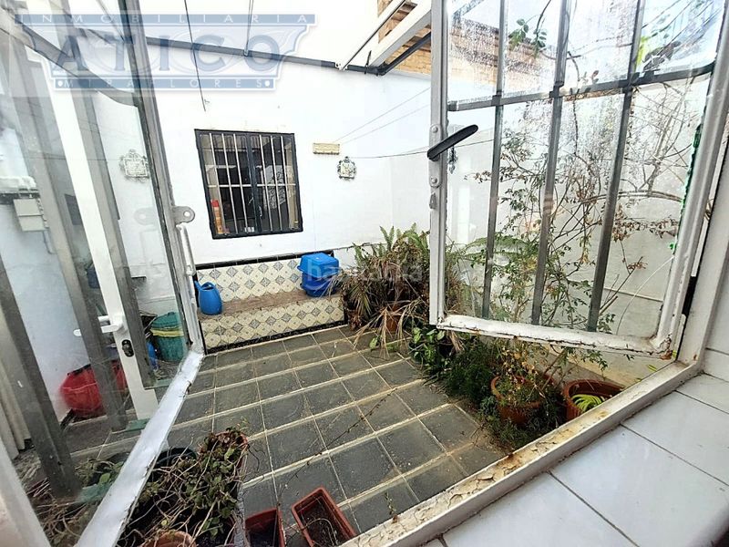 Foto d3740e04-0b1e-4108-98e1-600d44b62efe. Casa amb aparcament a Cruz Roja Sevilla