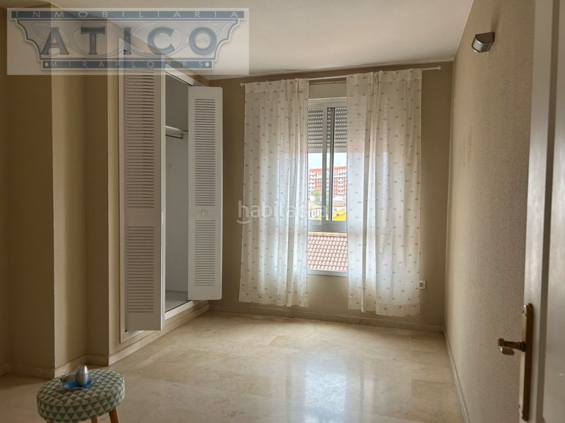 Foto 361690cb-f180-41b2-b236-1dc142871e50. Pis amb aparcament a colores - entreparques Sevilla