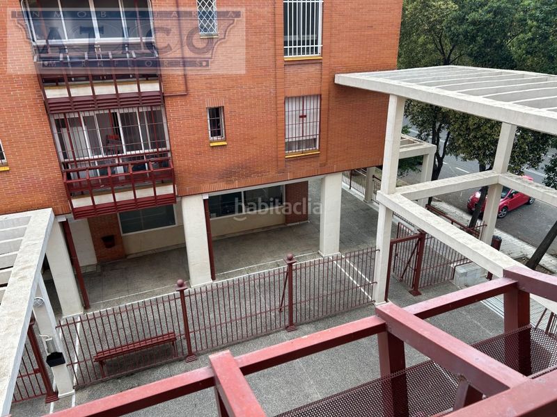 Foto c06b7a0b-3111-47b7-91e5-e9834cb712c8. Pis amb aparcament a colores - entreparques Sevilla