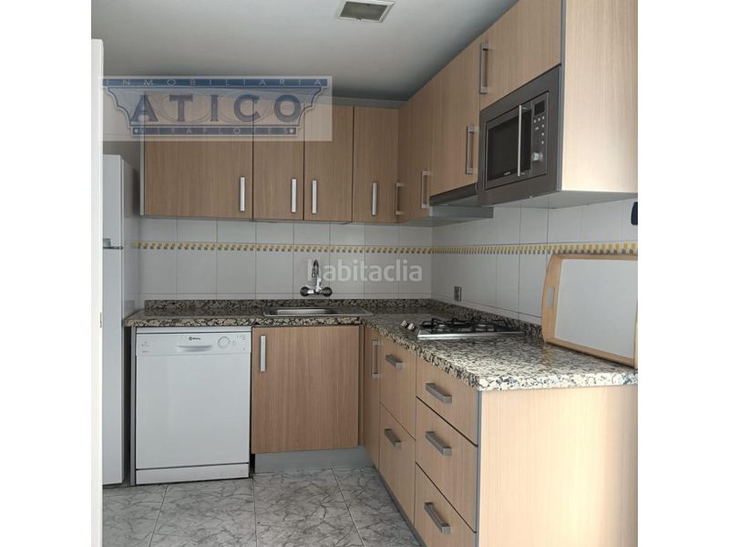 Foto f6a9e137-fc78-4e61-a57f-640afcf7cdc1. Pis amb aparcament a colores - entreparques Sevilla