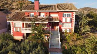 Chalet in Mazarrón Casco Urbano. Chalet independiente con parcela en mazarrón