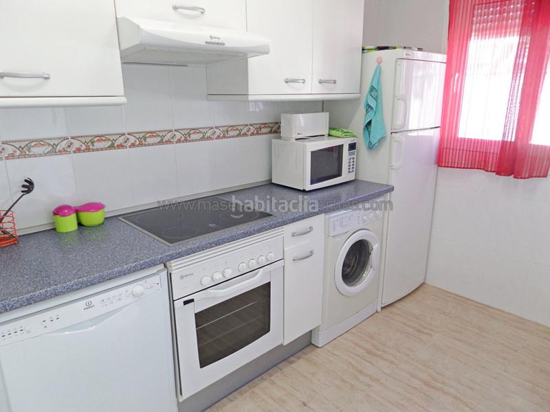 Foto 16ed07fc-3171-4e00-a7ce-88e33d805779. Planta baja  con amplia terraza y vistas al mar en Mazarrón