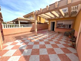 Chalet in Bahia. Magnifico chalet con amplia parcela en bahia