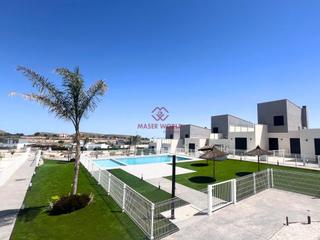 Casa aparellada a Baños y Mendigo. Adosados de obra nueva en altaona golf resort, murcia