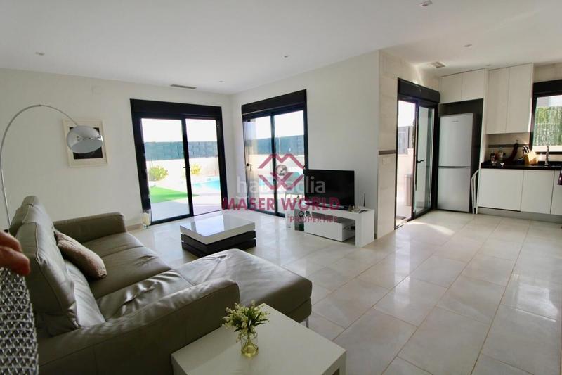 Foto ed3b4bc3-5473-4af4-84fe-90dfc785103c. Chalet villas de obra nueva en Pinoso