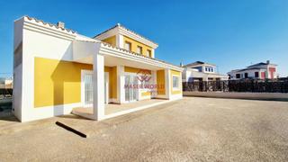 Xalet a Purias. Villas de nueva construcción en amplias parcelas de más de 500 m
