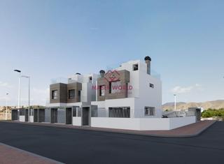 Chalet in El Alamillo. Chalet de obra nueva en urbanizació mar de plata