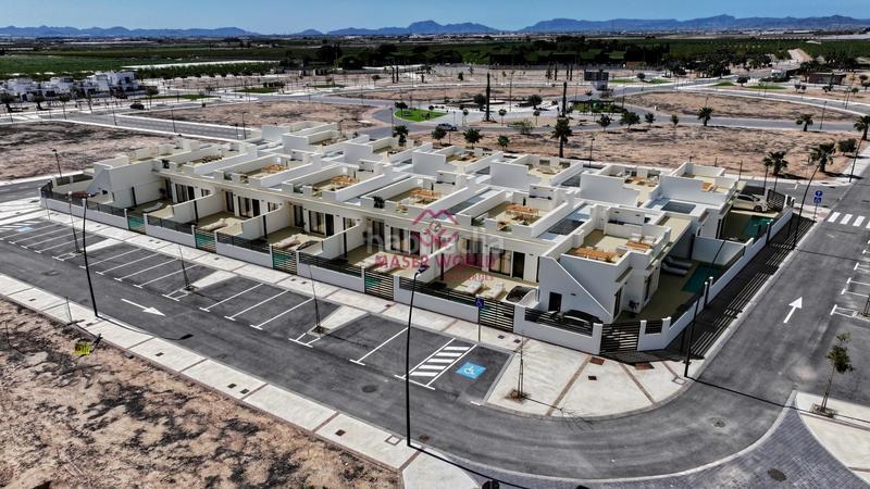 Foto a5218c3c-3fba-485e-8a8d-7a36c38a0f2c. Maison jumelée avec parking piscine dans Roldán Torre - Pacheco
