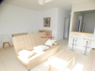Rent Ground floor in Bahia. Se alquila planta baja en bahía