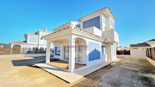 Xalet a Purias. Villas de nueva construcción en amplias parcelas de más de 500 m