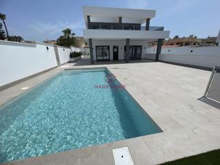 Chalet en Rojales. Villa de obra nueva en rojales