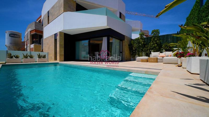 Foto e26d14cb-de63-4c60-9017-c92c4dbb3ba9. Chalet avec parking piscine dans La Florida Orihuela