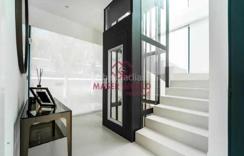 Foto 53383424-1d58-42f8-bd10-3de487395d62. Chalet lujosa villa moderna en venta milla de oro a pasos de la playa en Marbella
