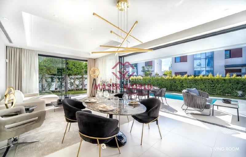 Foto c22c671a-e03f-4a06-890e-f62ec94ccd5c. Chalet lujosa villa moderna en venta milla de oro a pasos de la playa en Marbella