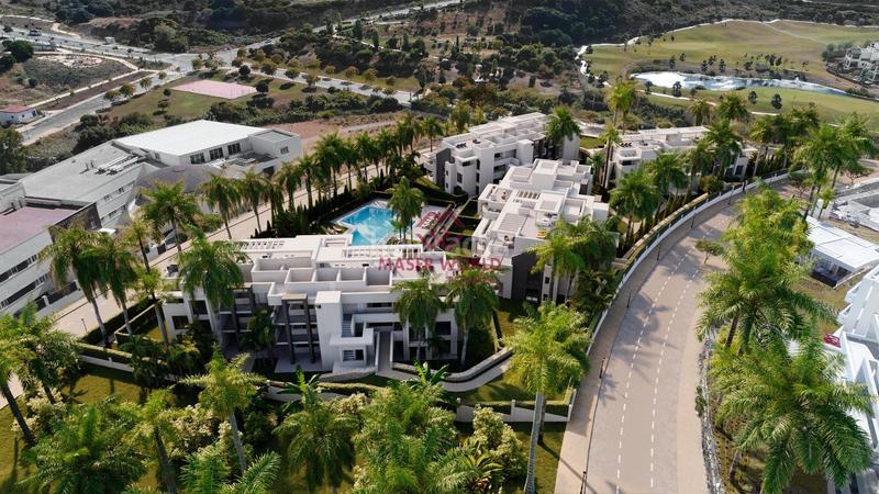 Foto 934240ef-d670-4bc8-856c-4c9d5c2f67da. Planta baja moderno residencial amplios apartamentos con soleadas terrazas en Estepona