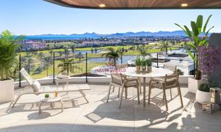 Planta baixa a Las Lomas de Rame-Bahía Bella. Residencia de nueva construcción en primera línea del campo de g