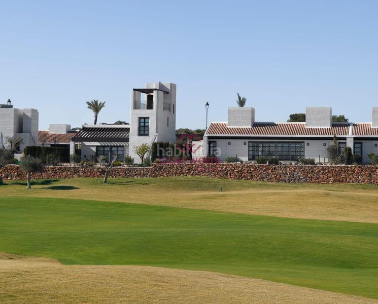 Foto d964cb4c-ab5c-4abe-8e12-77b2844cf5cf. Chalet elegantes villas independientes con piscina privada en peraleja golf resort costa cálida en Murcia