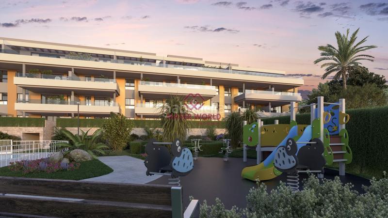 Foto abda58f7-670c-408e-9f0a-7618d15eec0f. Planta baixa amb aparcament piscina a Montemar Torremolinos