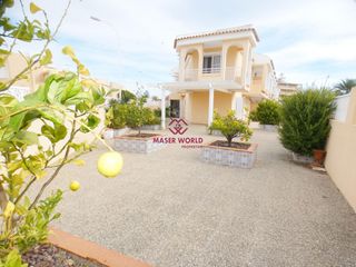 D�plex en Bahia. D�plex exclusivo a 850 m de la playa de bah�a
