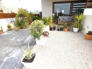 Casa  Calle calle petronila navarro aznar. Moderna villa con vistas al mar
