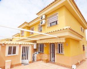 Duplex à Bahia. Dúplex  semiadosado con gran terraza en bahia