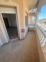 Apartamento en San Javier. Amplio piso de 3 dormitorios con garaje, terraza y excelente ubi
