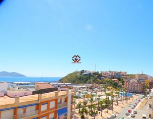 Pis a Pescadores. Apartamento junto a puerto deportivo con licencia vacacional vis