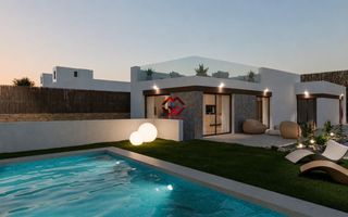 Chalet en Balcón de Finestrat-Terra Marina. Villas contemporáneas exclusivas con vistas panorámicas en balcó