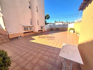 Appartement in Santiago de La Ribera. Espectacular planta baja con terraza de 146m2 en zona premium