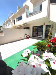 Casa a Lo Pagán. Moderno apartamento en planta baja con terraza y piscina a pocos