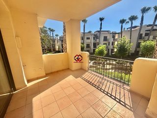 Piccolo appartamento in Roda. Apartamento de esquina en fase 1 de roda golf con parking y tras