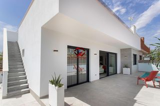 Casa aparellada a Sucina. Villas adosadas de nueva construcción en sucina última unidad to