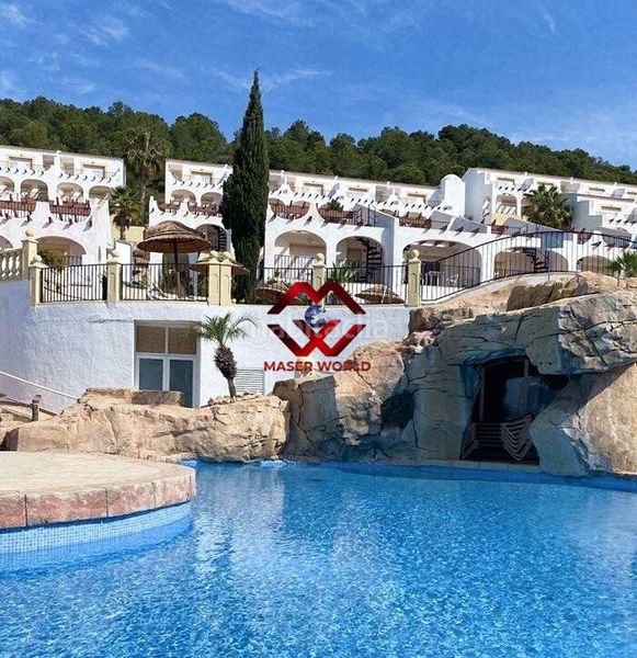 Foto ccdd8041-3cae-440c-921c-e4dc8c829a0a. Casa amb aparcament piscina a Cometa Calp