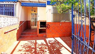 Casa adossada a Los Cuarteros. Se vende dúplex con porche y chimenea cerca de la playa en san p