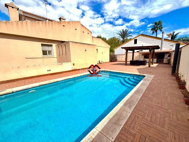 Foto a5c65a28-7f8c-4a6c-8bb1-34a21f10f219. Xalet amb calefacció aparcament piscina a San Javier San Javier