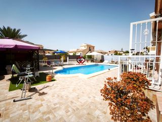 Chalet in Calle PITERAS