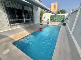 Xalet a Santiago de La Ribera. Chalet independiente en planta baja con piscina y gran parcela c