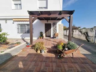 Chalet à Valencina de la Concepción. Magnífico chalet en venta en valencina de la concepción. con una