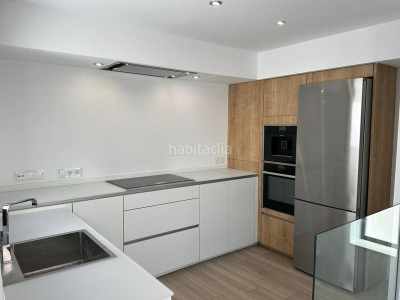 Foto d8719345-eaa9-4582-9fd8-f79c13ce92bf. Affitto casa a schiera con riscaldamento parcheggio in Sevilla