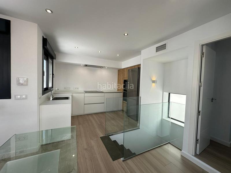 Foto 131de417-4358-4719-b106-6ff114893965. Rent semi detached house with heating parking in Ciudad Jardín Sevilla